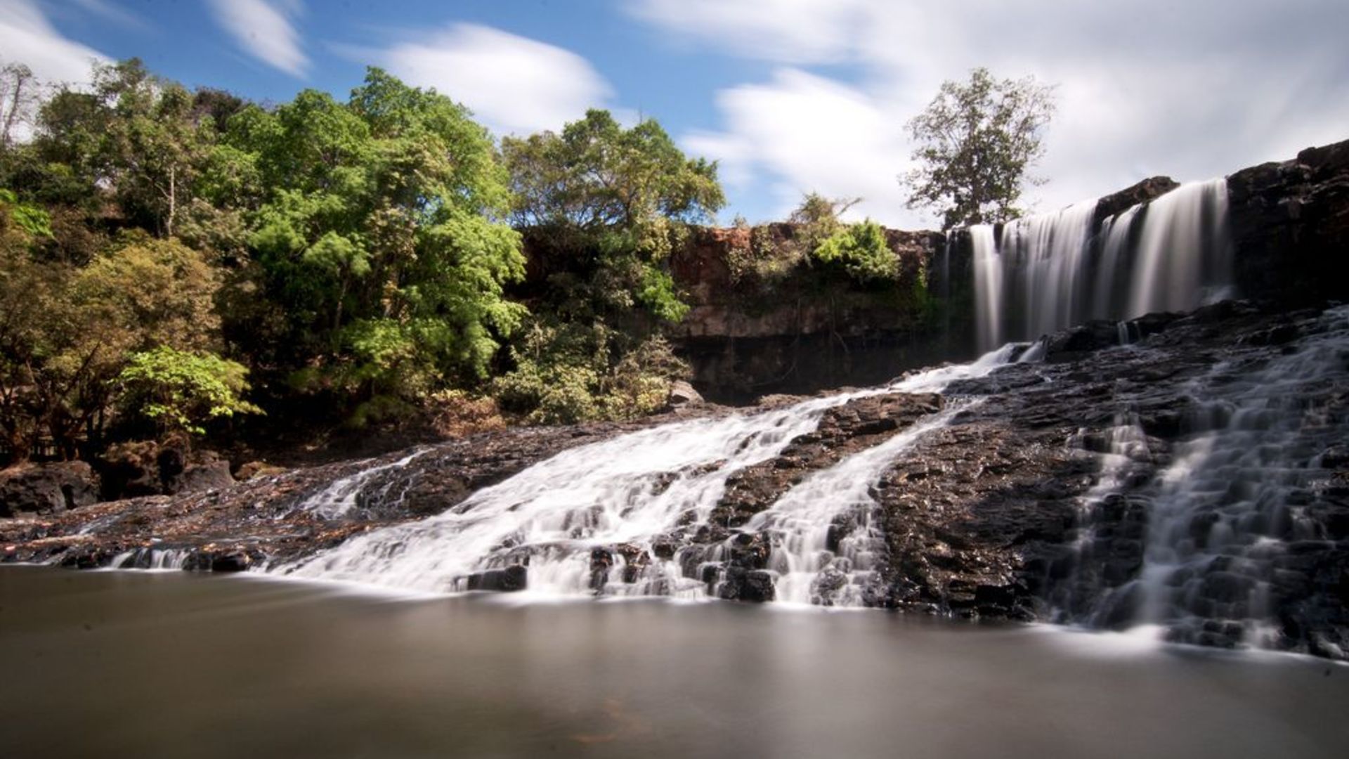 Bou Sra Waterfall